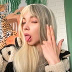 Alice Growley (New Year New 🐝) (alice_growley) Leak OnlyFans 

 profile picture