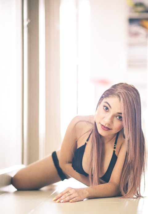 Video leaks amber-white