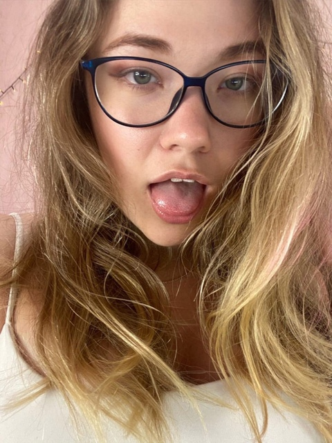 Video leaks astropie