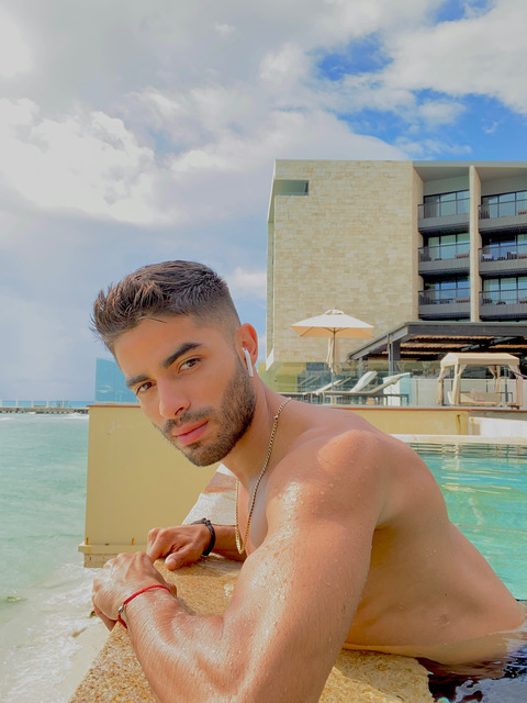 Video leaks axelvegaxxx
