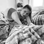 badbunnygirls Profile Picture