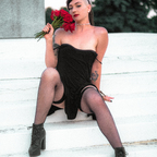 dezirousiris Profile Picture