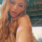 ellehollins OnlyFans Leak 

 profile picture