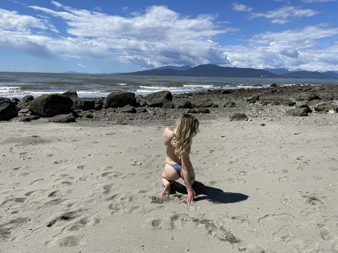 Video leaks elliebaexo