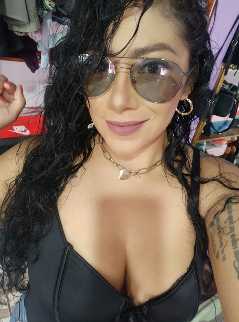 Video leaks erikabustos252519loca