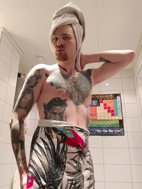 Video leaks halfelfie