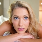 Onlyfans leaked hollyhotwife 

 profile picture