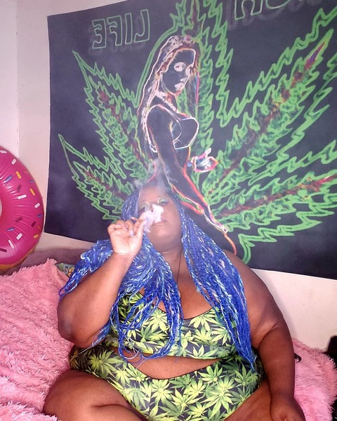 Video leaks honeycaramel420