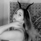 Download honeyxpeach OnlyFans videos and photos for free 

 profile picture