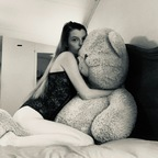 KcKw kches1221 Leaked OnlyFans 

 profile picture