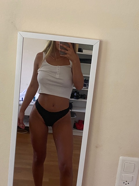 Video leaks laracarboni