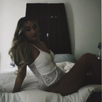 Michelle (@michellelauren) Leak OnlyFans 

 profile picture
