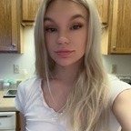 mikaelaelora Profile Picture