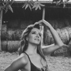 mir.anda (Miranda Stone) OnlyFans Leaked Pictures & Videos 

 profile picture
