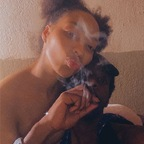 nickygreyy (Nicky &amp; lizard 🦎) OnlyFans content 

 profile picture