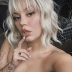 nikkisantinello Profile Picture
