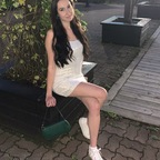 nowfornikki Profile Picture