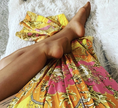 Video leaks nylon-foot