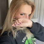 Free access to (@onetinymother) Leaks OnlyFans 

 profile picture