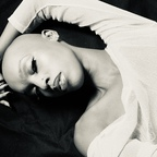 onlypalesa Profile Picture