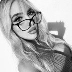 onlyviiolet Profile Picture