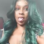 queenladyyredd Profile Picture