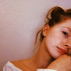 softlyamber Profile Picture
