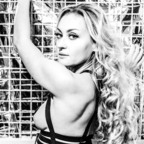 vee.dnlsn (Miss Vee) OnlyFans Leaked Pictures & Videos 

 profile picture
