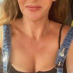 Download voyeursara77 OnlyFans content for free 

 profile picture