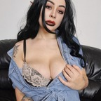 Alex 🦇 CURVY COSPLAY GOTH🖤 (@xalexaddams) Leak OnlyFans 

 profile picture