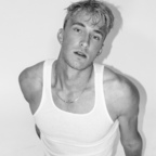 Zac ☁️ zacsparadise Leaks OnlyFans 

 profile picture