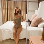 zhaviaaa Profile Picture